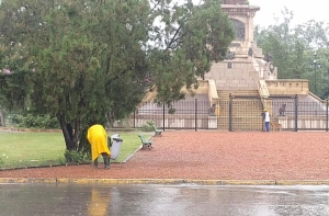 ¿Qué se debe hacer con los residuos cuando llueve?